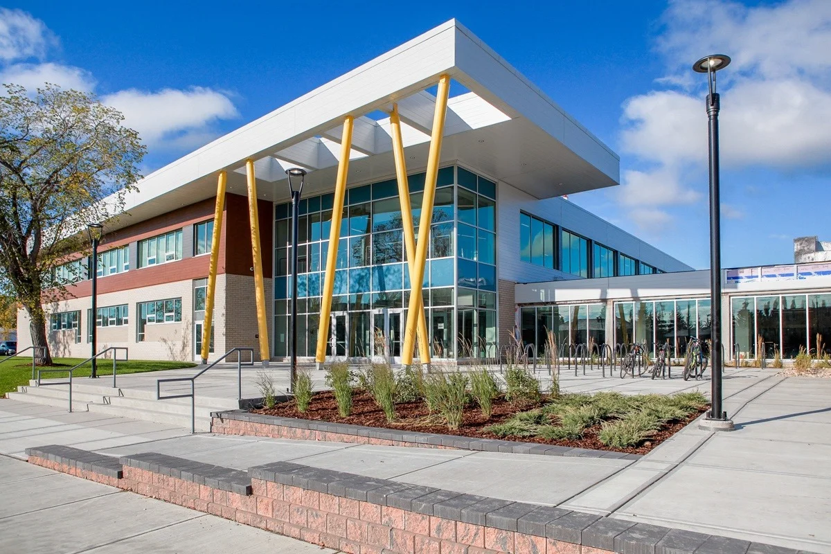 캘거리 교육청 캠퍼스 전경 - Calgary Board of Education (CBE)